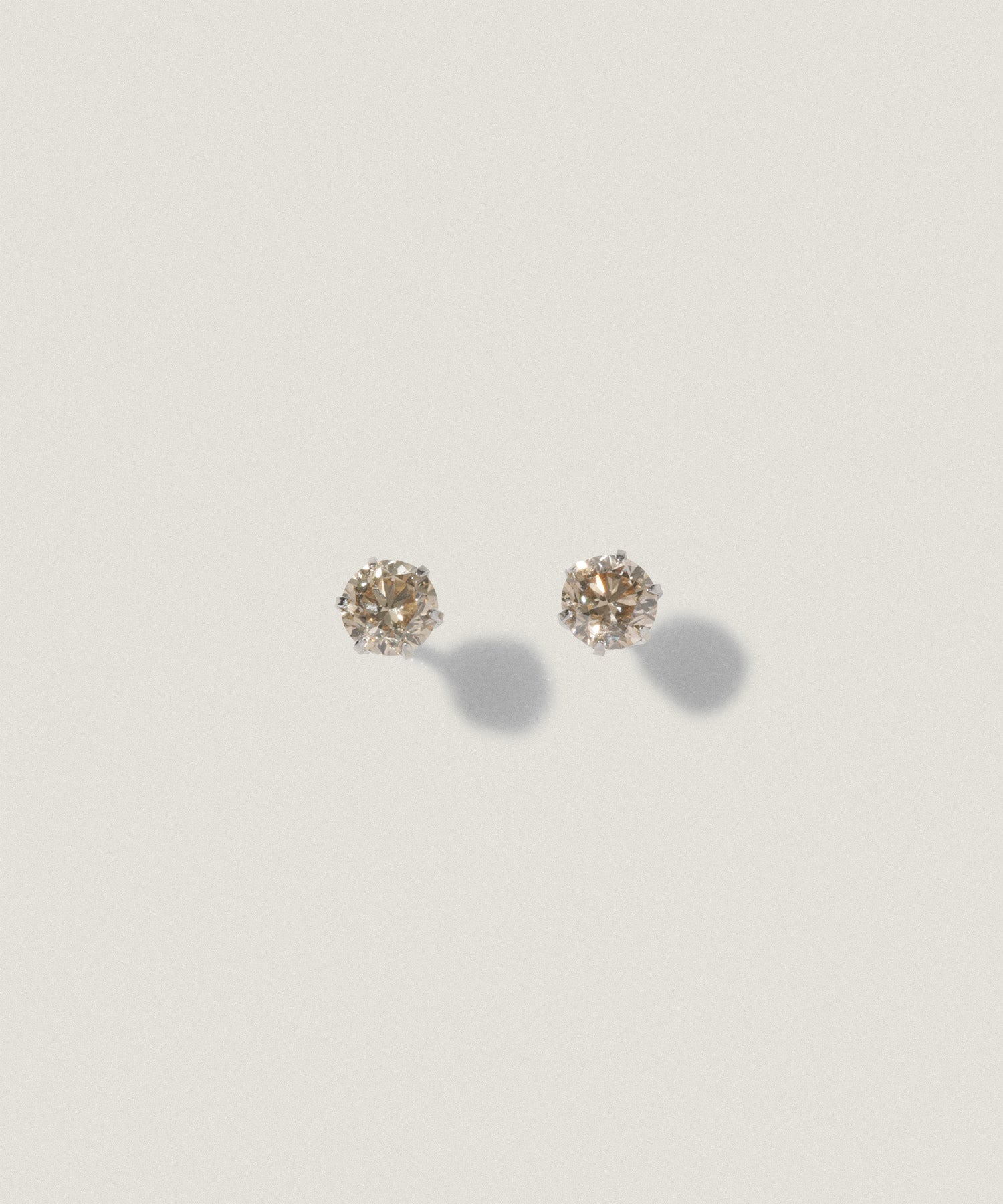 【オンラインストア限定】PT900 0.6ct ダイヤモンド ピアス