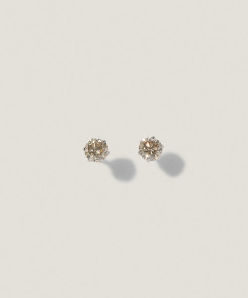 オンラインストア限定】PT900 0.6ct ダイヤモンド ピアス|ジュエリー